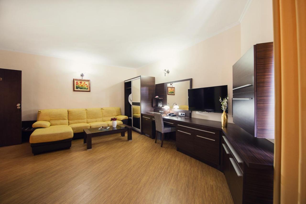 Family Hotel Hebar Batak Luaran gambar