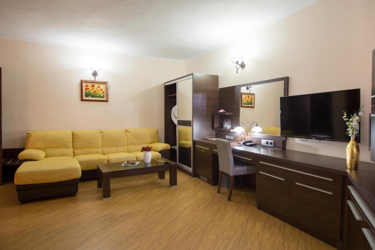 Family Hotel Hebar Batak Luaran gambar
