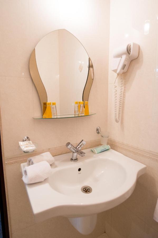 Family Hotel Hebar Batak Luaran gambar